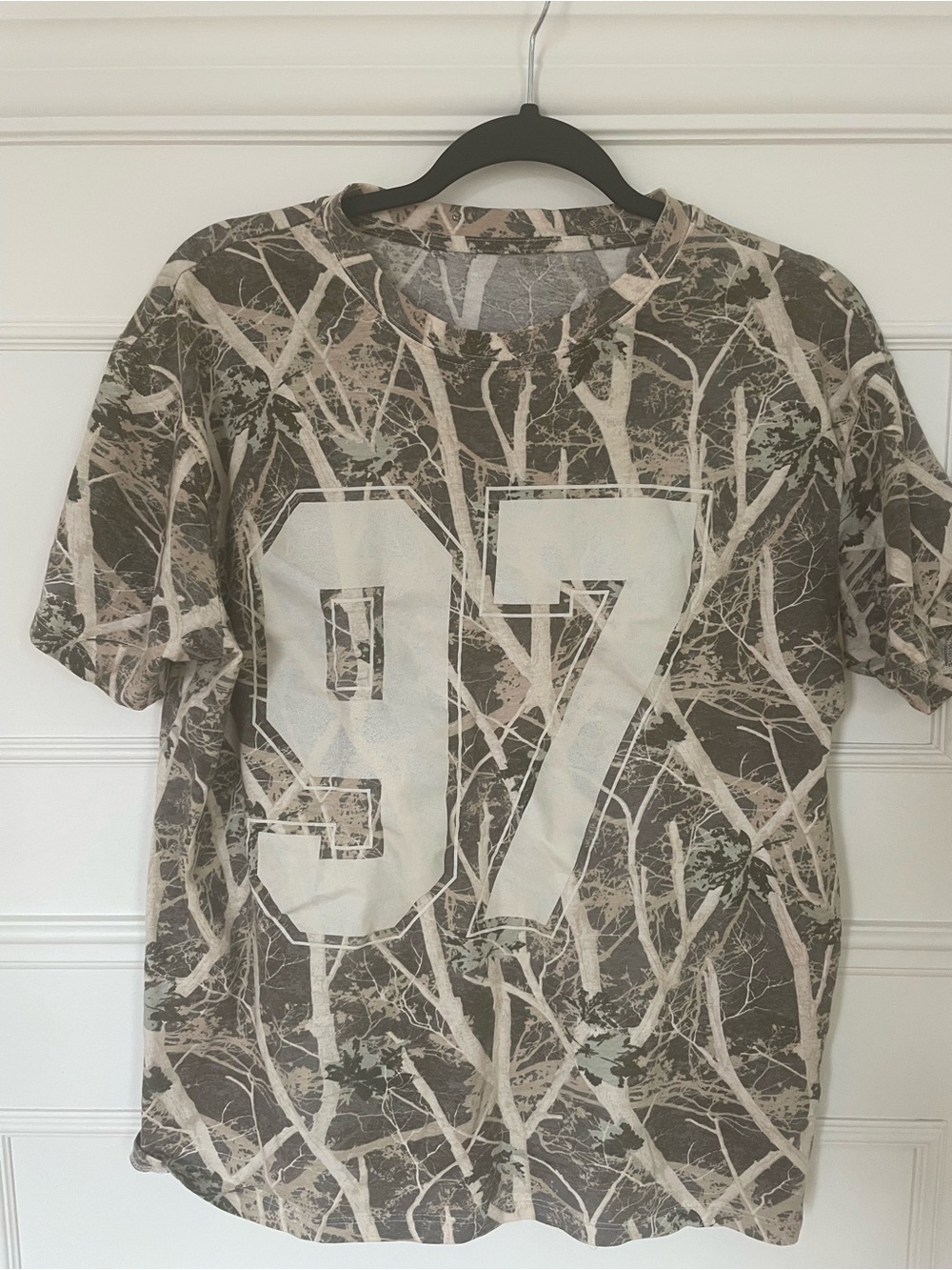 Women’s Short Sleeve 97 Graphic Tee in Olive Camp